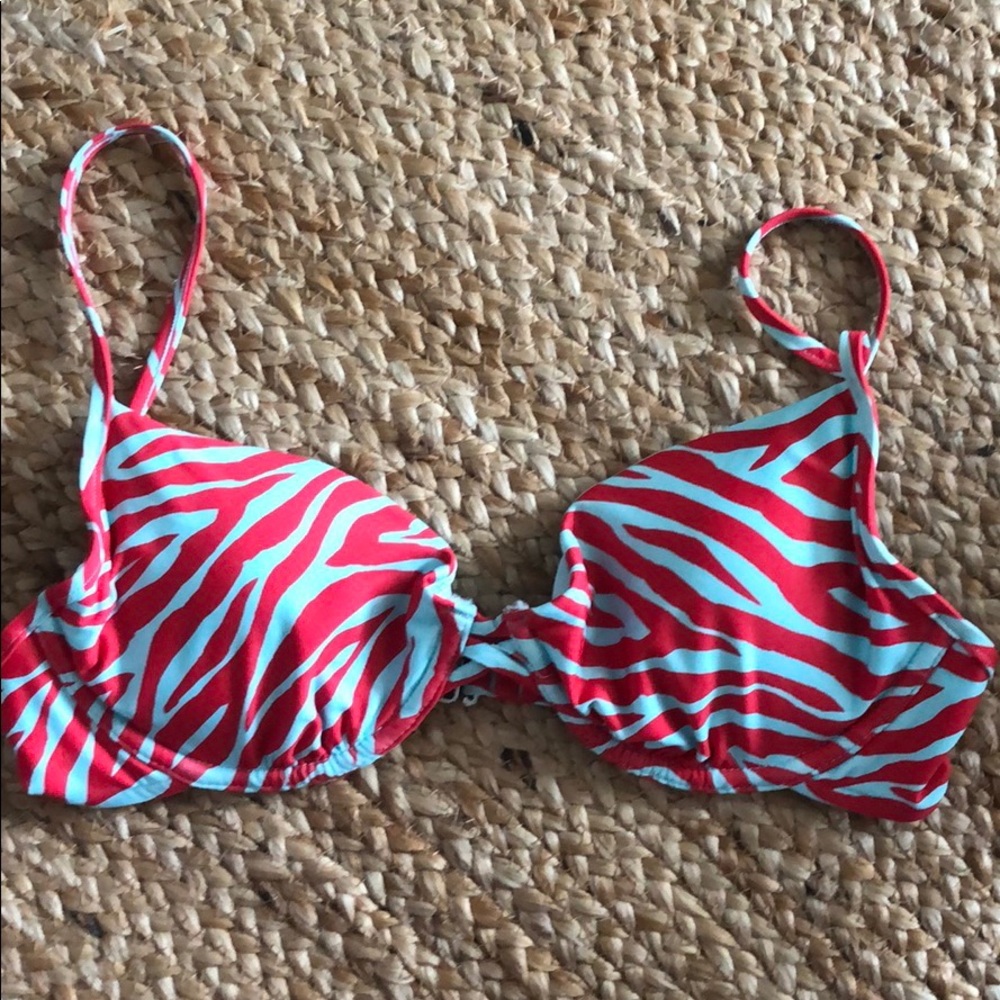 NWOT VICTORIA’S SECRET Bikini Top